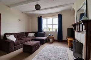 Lounge/Diner- click for photo gallery